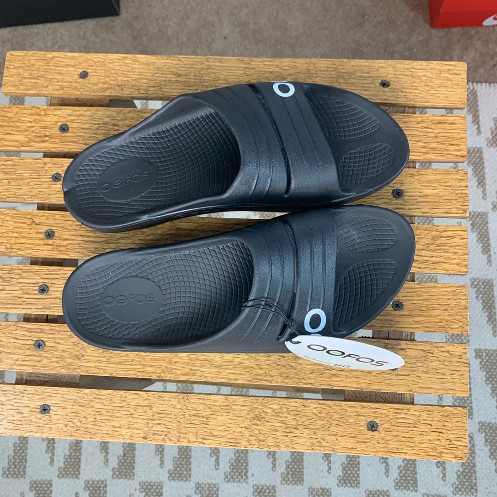 Women Size 9 OOFOS OOAH Slide Sandals. SKU #619